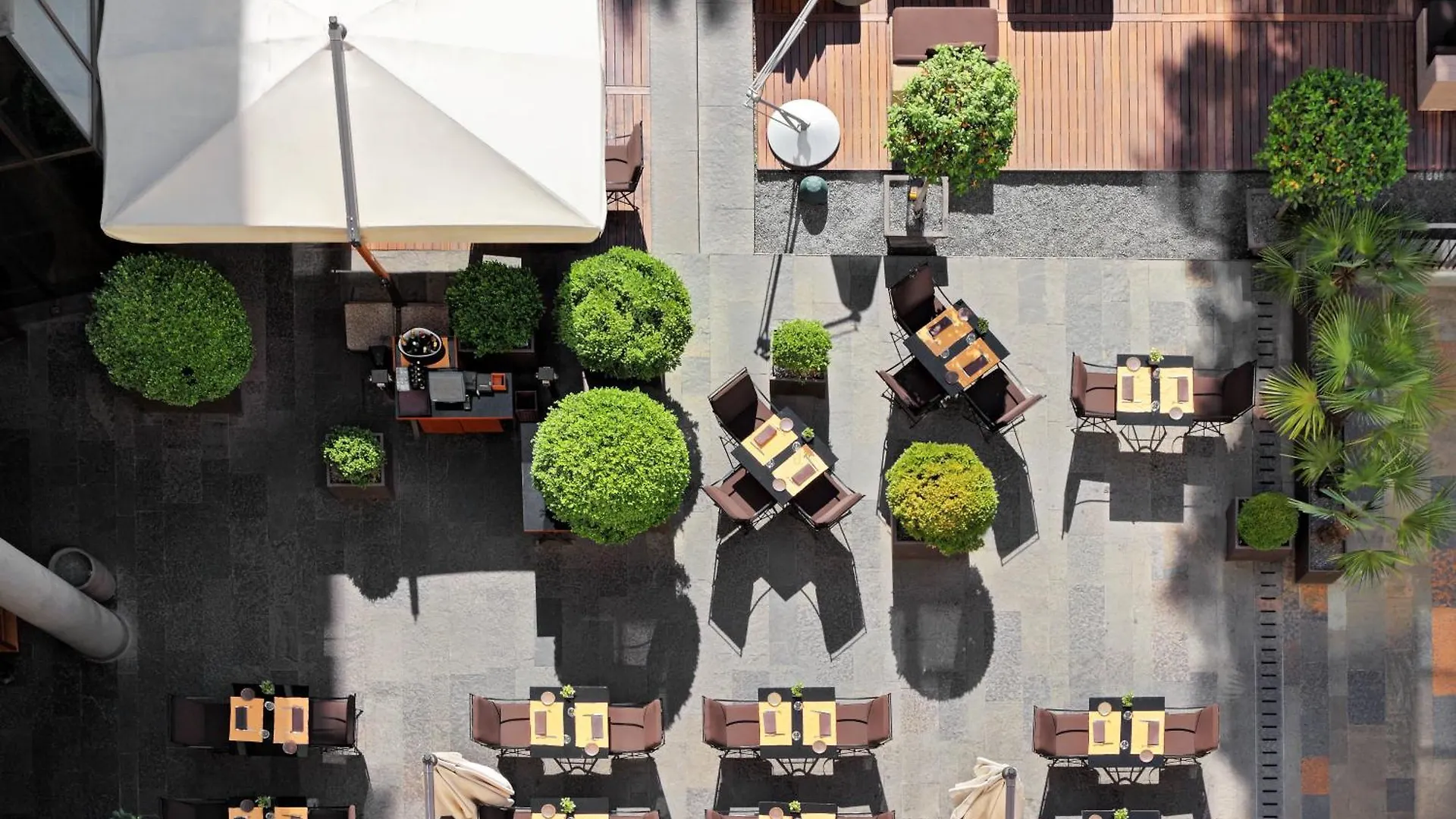 *****  Bulgari Hotel Milano İtalya