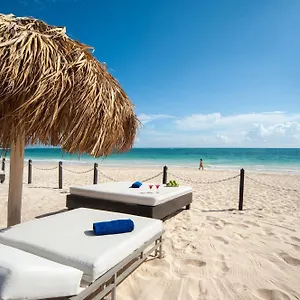 bavaro-princess-all-suites-resort-spa-casino.comcaribbean.com/
