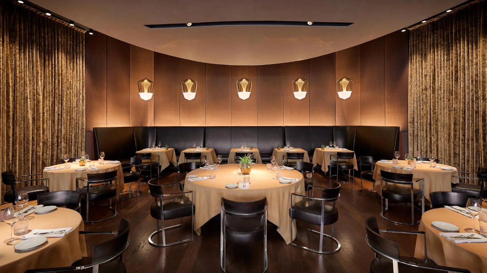 Bulgari Hotel Milano  מילאנו